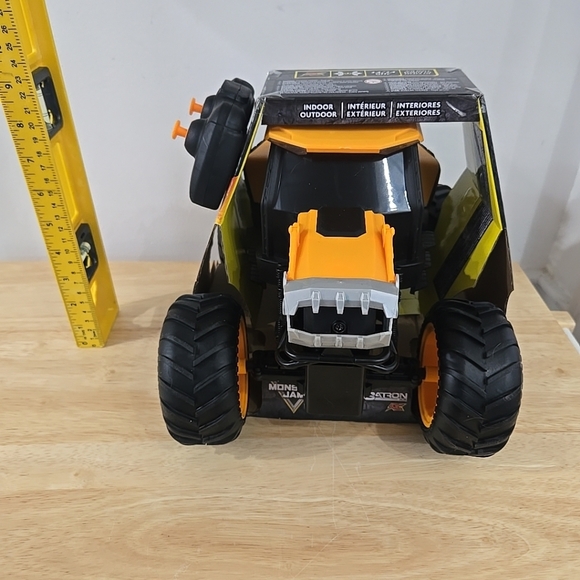 Monster Jam JCB Digatron RC Monster Truck Remote Control 1:15 Spin Master NEW - Picture 4 of 11